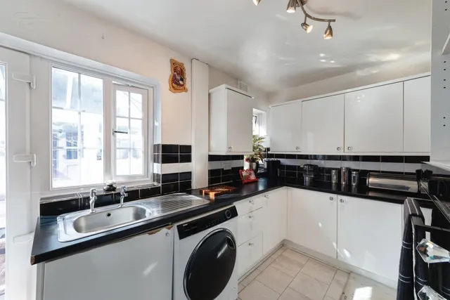 Sunningdale Road, Birmingham, B11, photo 2