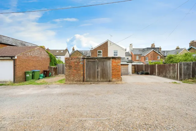 Photo 3 — Aylesbury Road, Wendover, Aylesbury