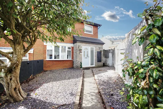 Hengoed Parc, Hengoed, CF82 7NG, photo 1