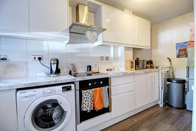 Haig Lane, Fleet, GU52, photo 3
