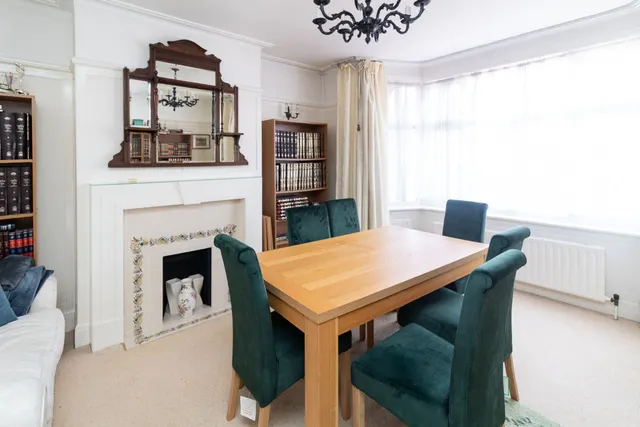 Hillersdon Avenue, Edgware, HA8, photo 3
