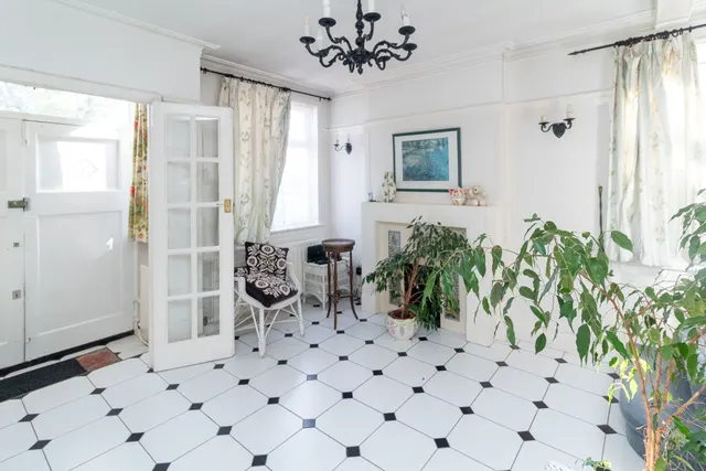 Hillersdon Avenue, Edgware, HA8, photo 2