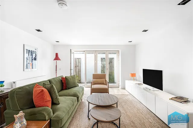 Leighton Road, London, NW5, photo 2