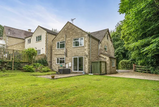 Photo 3 — Cheltenham Road, Stroud, GL6 6LF