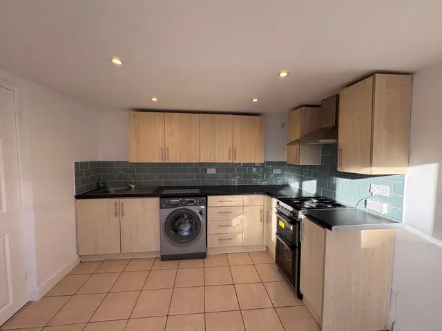 Albert Avenue, Newport, NP19, photo 3