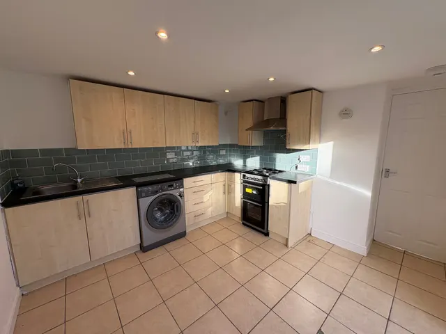 Albert Avenue, Newport, NP19, photo 2