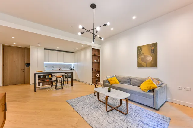 Apartment 3, 5 Wood Crescent, London, photo 1
