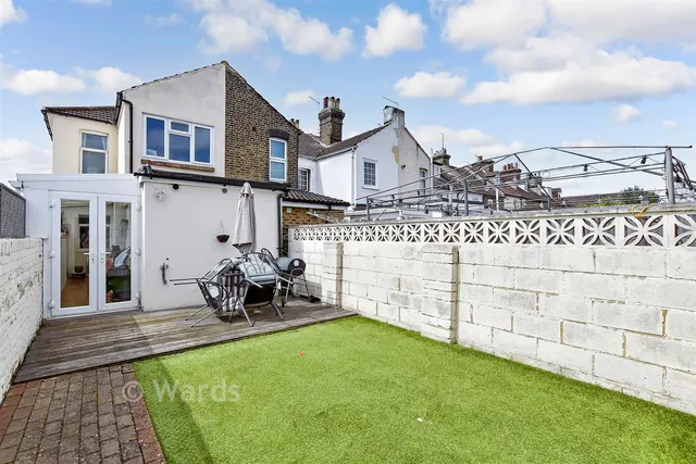 Portland Place, Snodland, ME6, photo 2