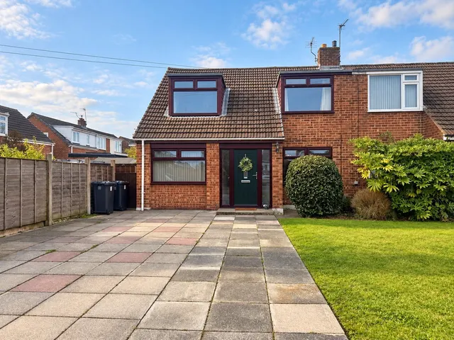 Seafield, Formby, L37, photo 1