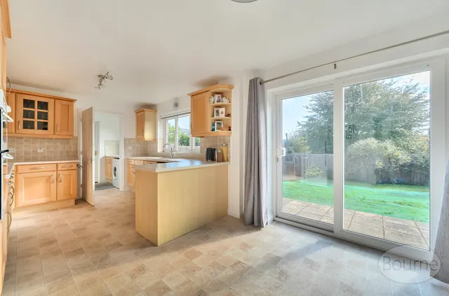 Queens Road, Alton, GU34, photo 3