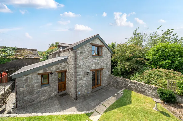 Hendra Road, St. Dennis, St. Austell, Cornwall, PL26