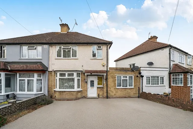 Thackeray Close, Uxbridge, UB8, photo 1