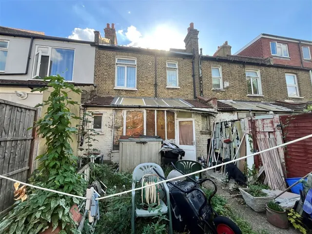 Caithness Road, Mitcham, CR4, photo 2