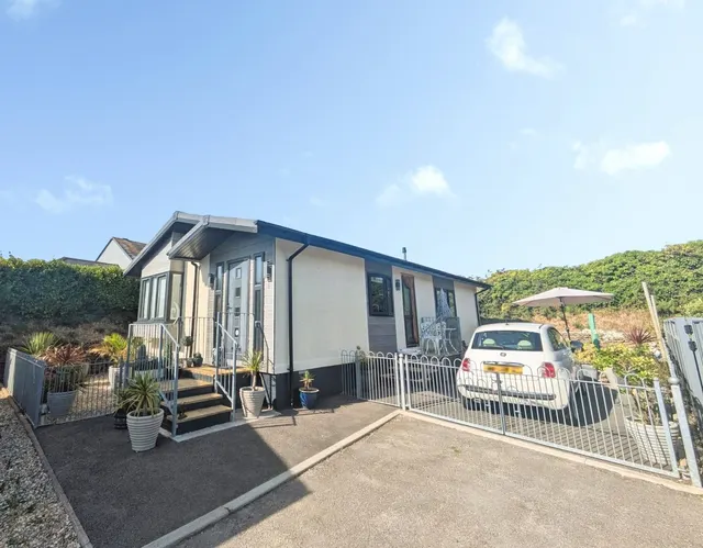 North Country, Redruth, TR16