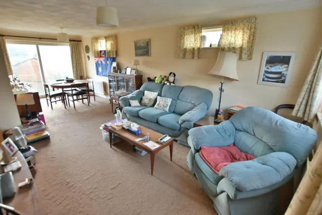 Olivers Way, Colehill, BH21, photo 3