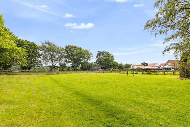 Brown Cow Road, Barlow, photo 3