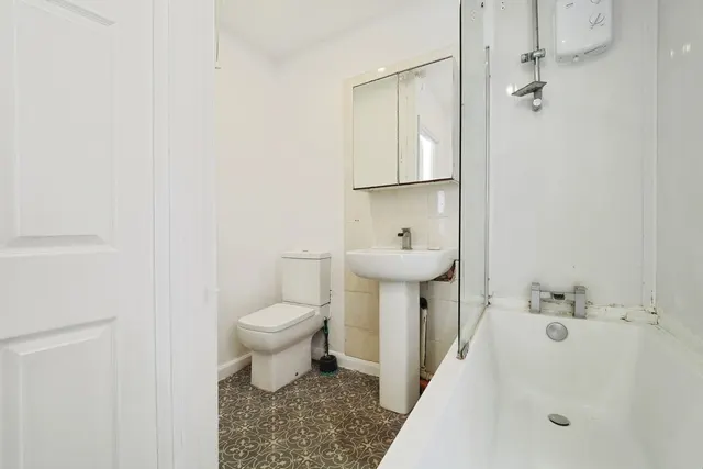 Photo 3 — Meldreth Road, Bilborough, Nottingham, NG8