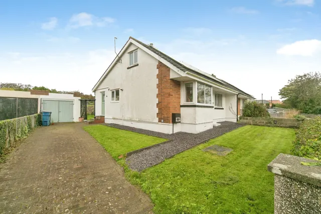 Garreglwyd Road, Holyhead, LL65, photo 1