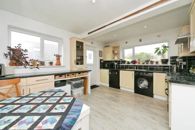 Garreglwyd Road, Holyhead, LL65, photo 3
