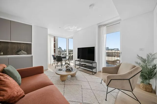 York Place, London, SW11 3JD, photo 1