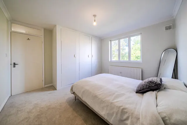Grafton Square, Clapham, SW4, photo 3