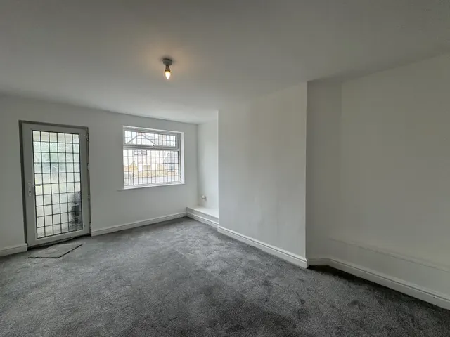 Photo 3 — St Lawrence Road, North Wingfield S42