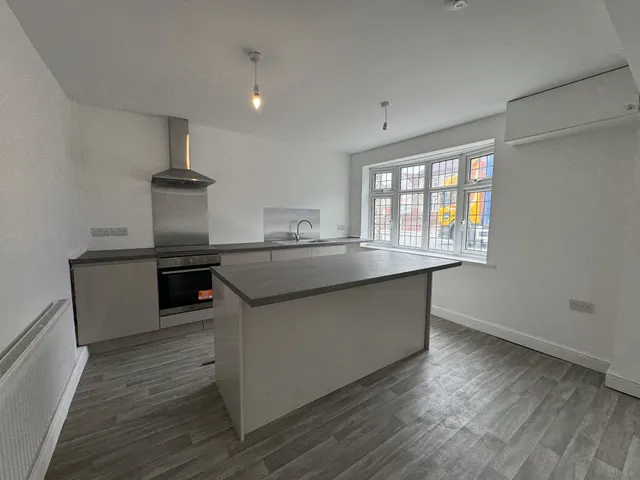 St Lawrence Road, North Wingfield S42, photo 1