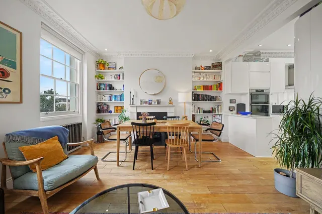 Photo 3 — Thornhill Crescent, London, N1 1BJ