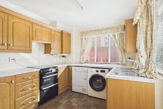 Brentfield Road, Dartford, DA1, photo 3