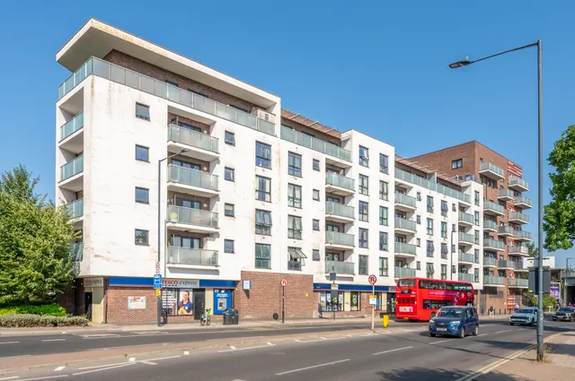 Photo 3 — 69 Williams Way, Wembley