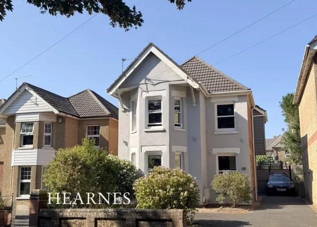 Alexandra Road, BH14, photo 1