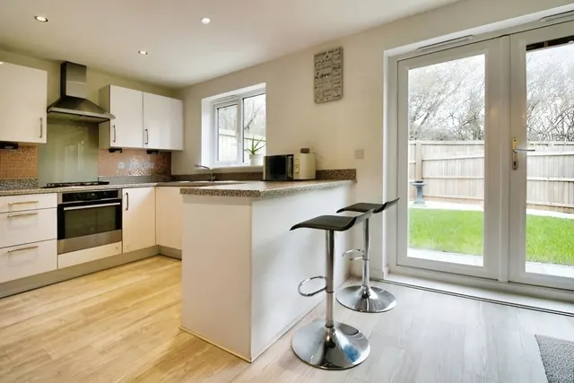 Mortimer Avenue, Cardiff, CF3, photo 2