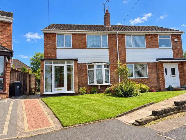 Friezland Way, Brownhills, WS8, photo 1
