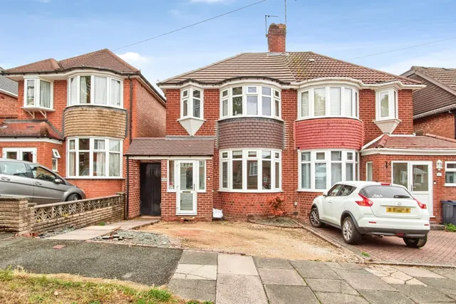Upper Meadow Road, Quinton, B32, photo 1
