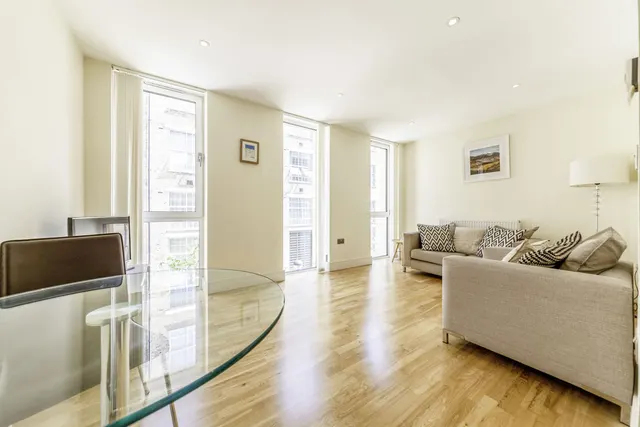 1 bedroom flat, Causton House, Stockwell