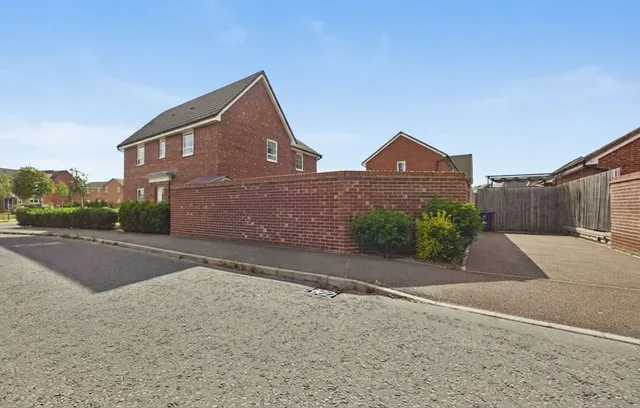 Photo 3 — Southwell Way, Bourne, PE10