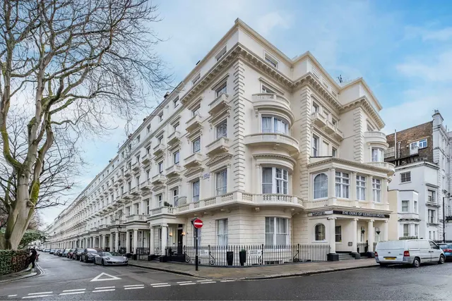 Queens Gardens, London, W2, photo 1