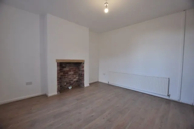 To LetPark Road, Adlington, photo 3