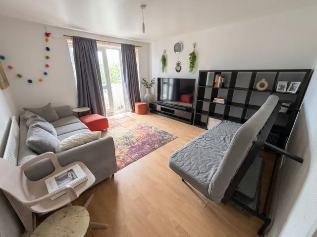 Photo 2 — Flat 25, Herrick House Howard Road, London, London, N16 8PJ
