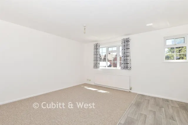 Elmbridge Road, Cranleigh, GU6, photo 3