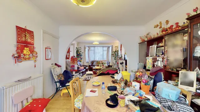 Kings Avenue, Greenford, UB6, photo 3