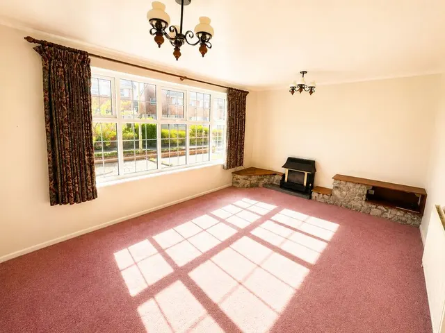 Langport Drive, Vicars Cross, CH3, photo 2