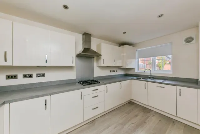 Photo 2 — White Wood Close, Sandbach