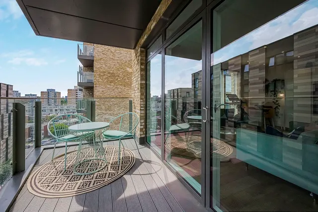 Photo 2 — Lamington Heights, London, E14 6TR