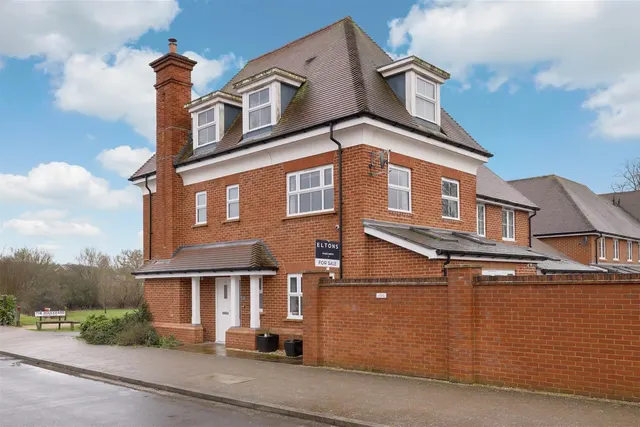 Photo 3 — The Boulevard, Horsham, West Sussex RH12 1EP