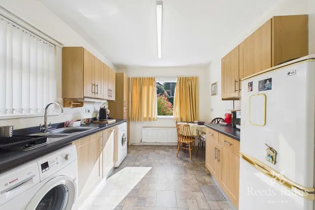 Photo 2 — Close Hill Lane, Newsome, Huddersfield, West Yorkshire, HD4