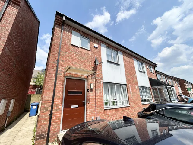 Christie Lane, Salford, M7, photo 1