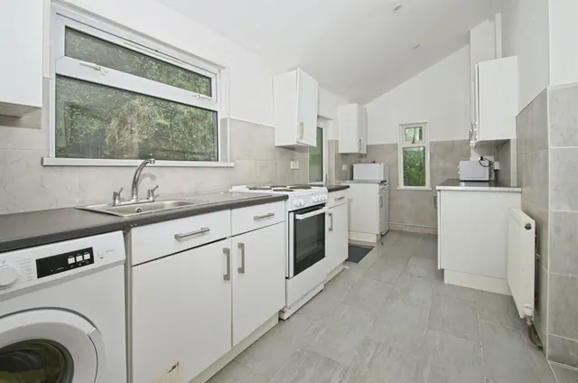 Margaret Street, Ferndale, CF43, photo 3