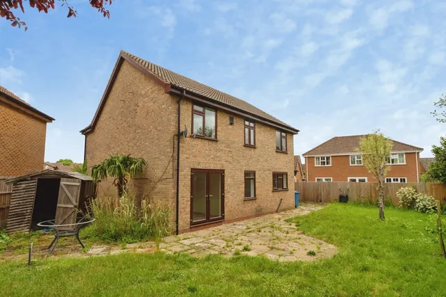 Photo 2 — Eldred Drive, Great Cornard, Sudbury, Suffolk, CO10