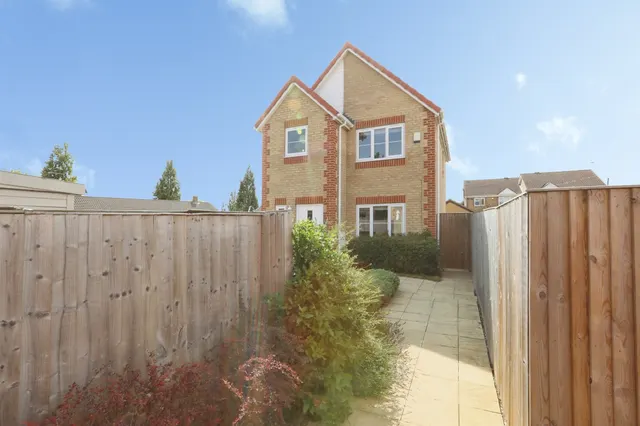 Almond Court, Moorends, DONCASTER, photo 1